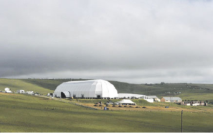 PREPARATIVOS. Vista de la instalacin donde tendr lugar la celebracin del funeral del ex presidente sudafricano Nelson Mandela.