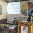 ESTUDIO. La representante Departamental de la Defensora del Pueblo, Juana Maturano, present el informe de Derechos Humanos ayer.