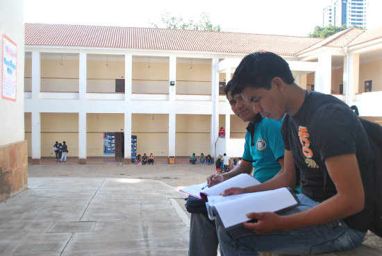 AFECTADOS. La Universidad Pedaggica de Sucre es la nica facultada para dar posgrado a maestros.