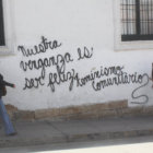 GRAFITIS. Estas expresiones afectan la imagen de la ciudad.