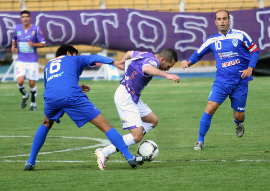 Una escena del partido entre Real y Sport Boys, en Potos.