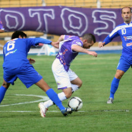 Una escena del partido entre Real y Sport Boys, en Potos.