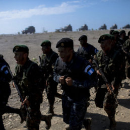 CONTROL. Fotografa de un reciente operativo en el centro de Guatemala.