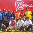 Los pilotos peruanos se reunieron y fueron presentados en el Estadio Nacional de Lima.