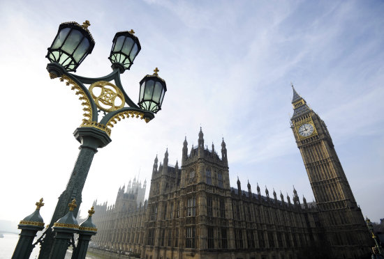 RESTRICCIONES. Vista de la famosa torre del reloj londinense, el Big Ben, en Londres.