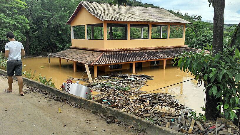 TEMPORAL. Emergencia en Brasil.