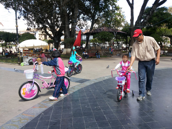 REGALOS. Las bicicletas fueron las que ms se lucieron en los espacios pblicos.