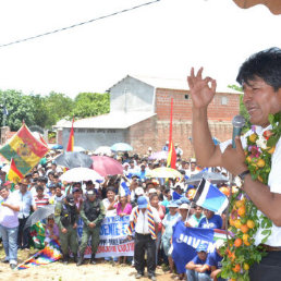 PRESIDENTE. Evo Morales en un acto pblico en Yapacan del departamento de Santa Cruz.