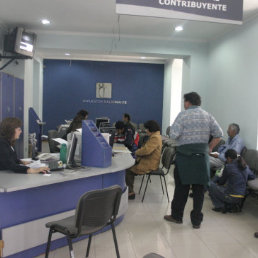 Servicio. La oficina central de Impuestos Nacionales en Sucre.