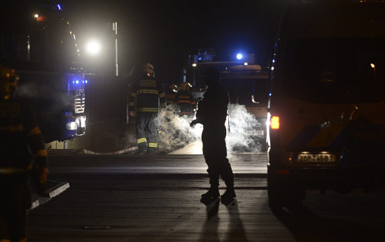 SINIESTRO. Bomberos investigan las causas.