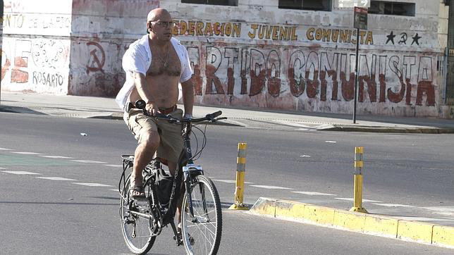 CALOR. Altas temperaturas afectan a la gente.