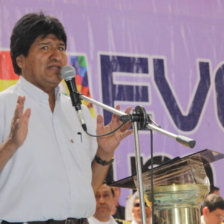 PRESIDENTE. Evo Morales habl en un acto de inauguracin de un coliseo en Cochabamba.