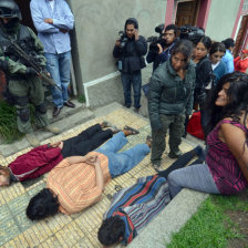 ATRACADORES. Extranjeros fueron detenidos acusados de robar en la ciudada de La Paz.