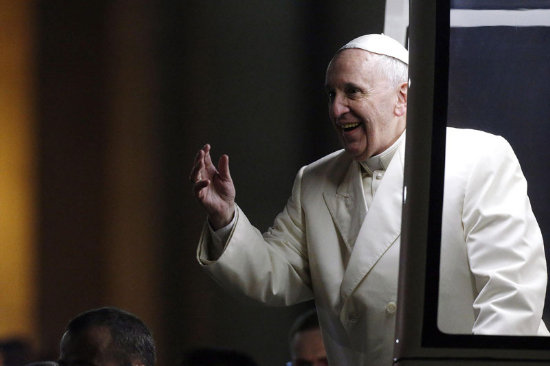 PAPA. Francisco hizo el anuncio durante el habitual rezo del ngeluz en la plaza de San Pedro.