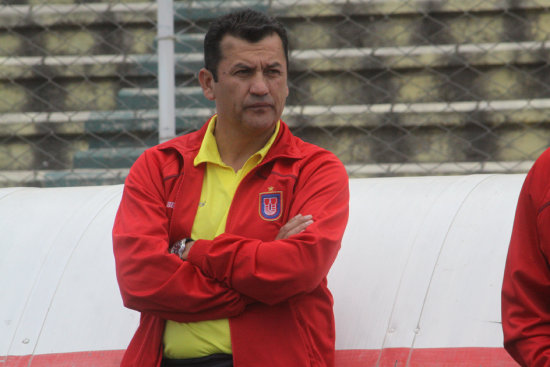 El director tcnico de Universitario, Javier Vega, slo piensa en el debut.