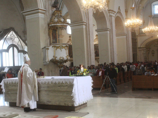 MENSAJE. El Obispo Auxiliar de Sucre en su homila en la Catedral Metropolitana.