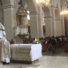 MENSAJE. El Obispo Auxiliar de Sucre en su homila en la Catedral Metropolitana.