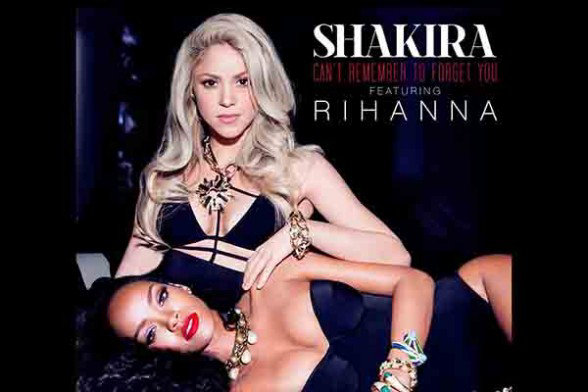 CANTANTES. Shakira junto a Rihanna.