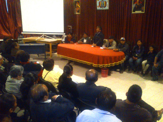 ASAMBLEA. Los dirigentes vecinales del Distrito 2, seleccionaron a sus candidatos.