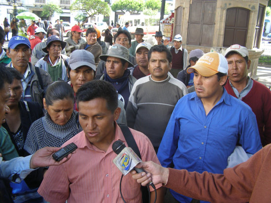 MOVILIZADOS. El representante de los trabajadores de SIGMA, Joaqun Copari.