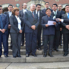 HOLANDA. La delegacin boliviana que present la demanda contre Chile en la Corte de La Haya.