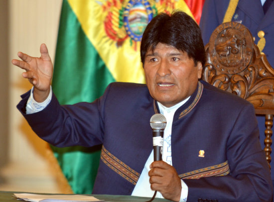 Evo Morales confes que hay presin para intervenir el ftbol.