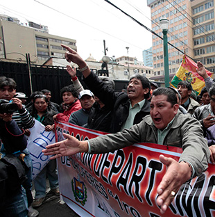 La Paz soporta conflicto del transporte