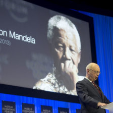 INAUGURACIN. La imagen de Mandela durante uno de los discursos de apertura.