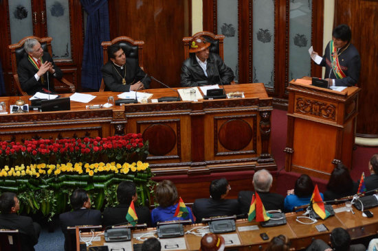 INFORME. El presidente Evo Morales se dirige al pas durante la sesin de honor de la Asamblea Legislativa Plurinacional, con motivo del cuarto aniversario del Estado Plurinacional.