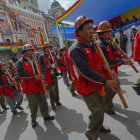 FESTEJO. Organizaciones sociales de diferentes regiones del pas festejaron en La Paz.