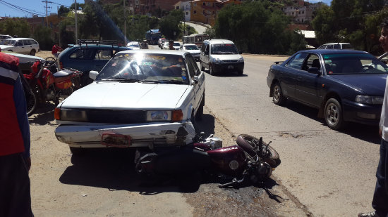 OTRO ACCIDENTE. Sucedi ayer en la avenida Juana Azurduy, en una interseccin.