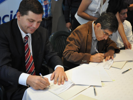 RESERVAS. La firma del contrato que viabiliza el trabajo de cuantificación y certificación.