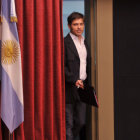 ANUNCIO. El ministro argentino de Economa, Axel Kicillof, llega para ofrecer una rueda de prensa sobre el tema cambiario.