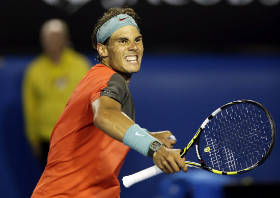 El espaol Rafael Nadal celebra la victoria ante el suizo Roger Federer.