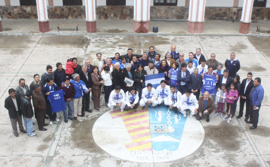 Los querendones de Stormers luego de la celebracin religiosa en la capilla del colegio Sagrado Corazn.