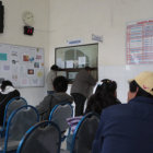 ESPERA. Los pacientes hacen fila por horas.