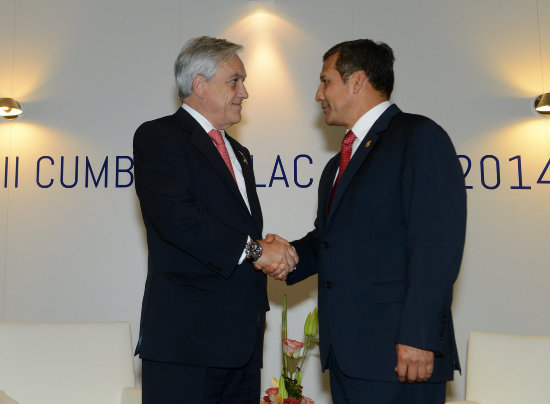 SALUDO. Los presidentes de Chile y Per, Sebastin Piera (i) y Ollanta Humala (d), durante la reunin que mantuvieron en La Habana.