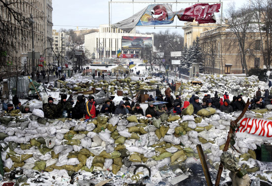 TENSIN. Las calles de la capital ucraniana, Kiev, siguen siendo escenario de violencia.