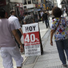 ESCALADA. Detalle del cartel de un almacn en el centro de Buenos Aires.