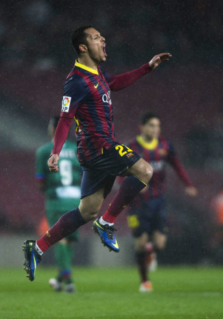 El brasileo Adriano comenz la lluvia de goles a favor del Barcelona por la Copa del Rey.