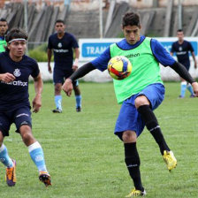 Una escena del partido amistoso entre Real Garcilazo y Bolvar.