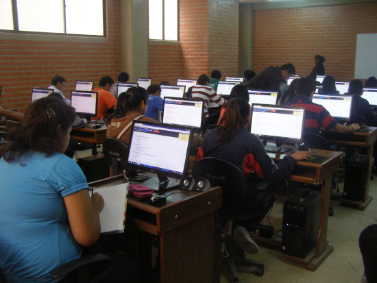 PRUEBA. Los postulantes pondrn a prueba sus conocimientos en busca de ser admitidos en la Universidad.