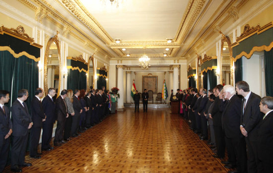 SALUDO. Los embajadores acreditados en el pas, durante el saludo protocolar en La Paz.