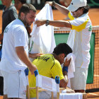 El beniano Hugo Dellien (c) se lamenta tras perder su partido ayer, a manos del peruano Mauricio Echaz.