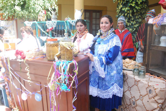 FIESTA. La tradicional chichera del Carnaval de Antao que se suele instalar en Casa de la Cultura.