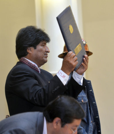 DECISIN. El presidente Evo Morales promulg el decreto, ayer.