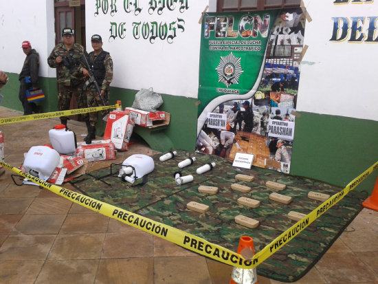 MUESTRA. La fuerza antinarcticos present ayer a la prensa las recientes incautaciones.