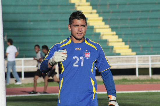 El golero de Blooming pretende hacer valer su contrato.