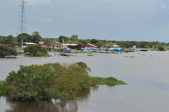 BENI. Hay varios centros poblados que se estn inundando por las crecidas de los ros.