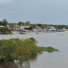 BENI. Hay varios centros poblados que se estn inundando por las crecidas de los ros.